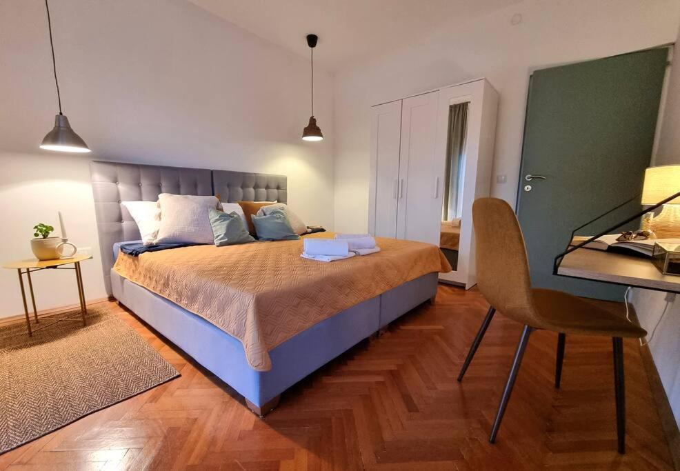 Chi Chi Apartment